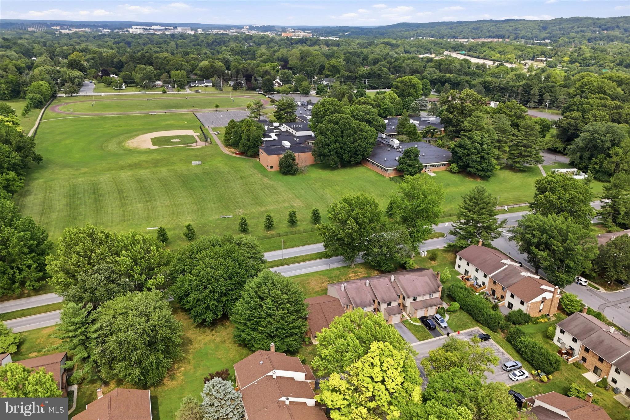 203 Camsten Court Chesterbrook, PA 19087 - Photo 2 of 34