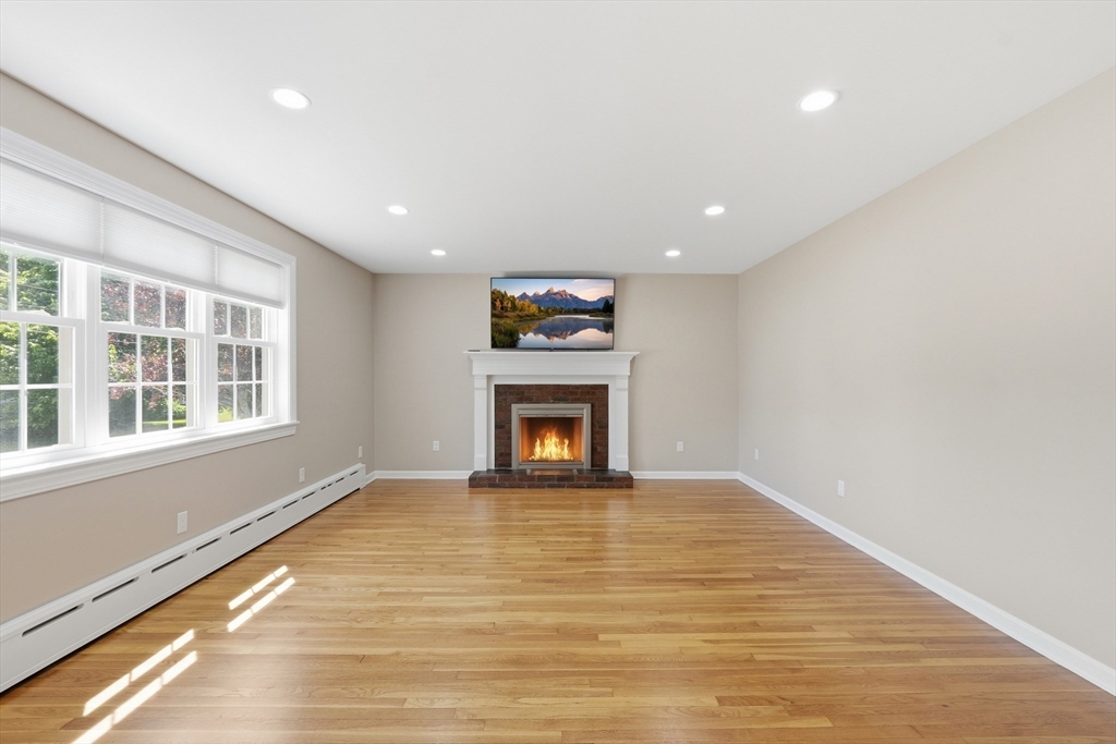 16 Hamilton Street Milford, MA 01757 - Photo 7 of 42