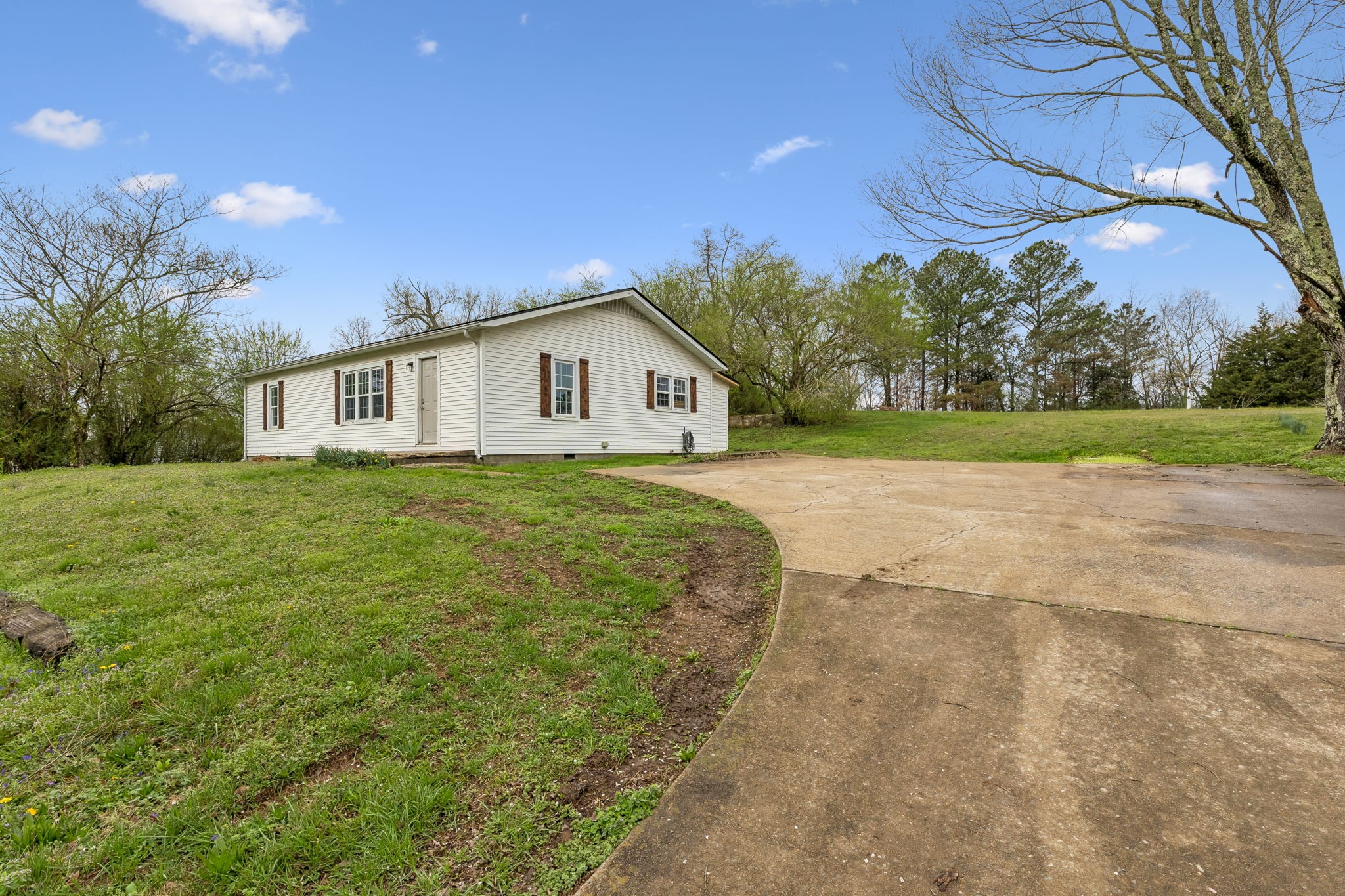 1185 Old Florence Road Lawrenceburg, TN 38464 - Photo 2 of 42