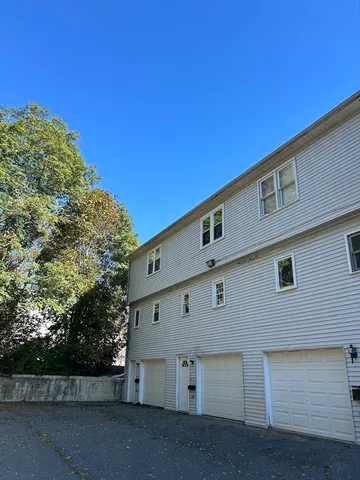 $299,900 | 8 Bartlett Avenue, Unit 5, Haverhill, MA 01830