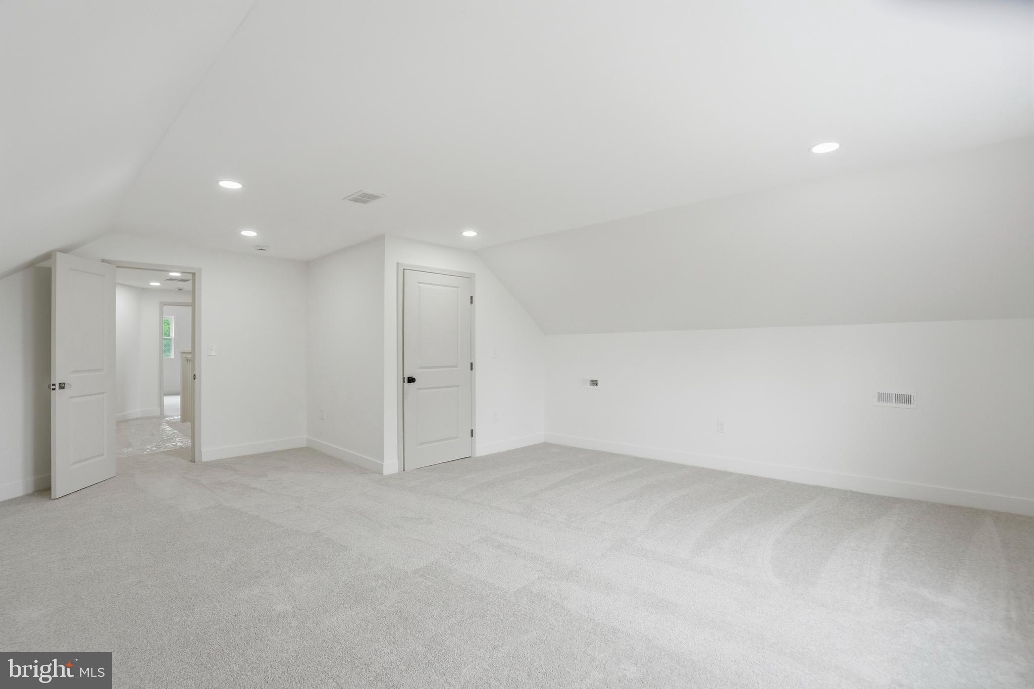 3806 Dorchester Road Baltimore, MD 21215 - Photo 48 of 55