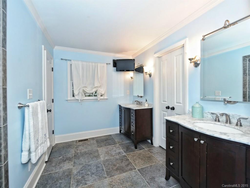 4037 Sharon View Road Charlotte, NC 28226 - Photo 10 of 16 Gallery Image 10
