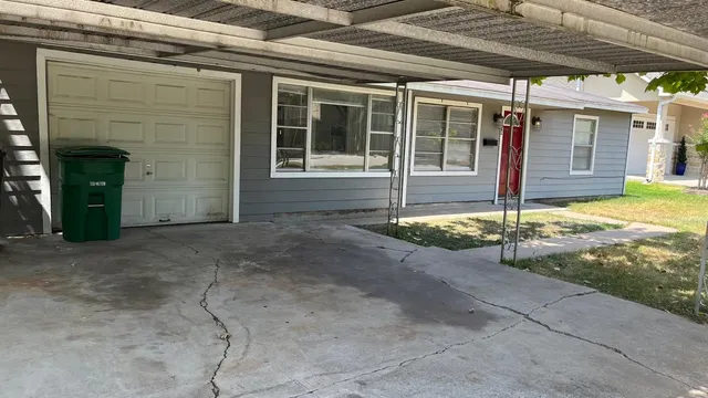 $1,750 | 6514 Teluco Street, Houston, TX 77055