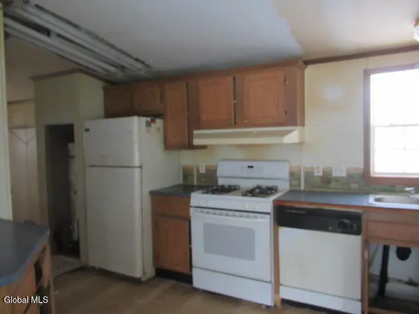 $94,900 | 146 Pleasant Valley Road, Argyle, NY 12809