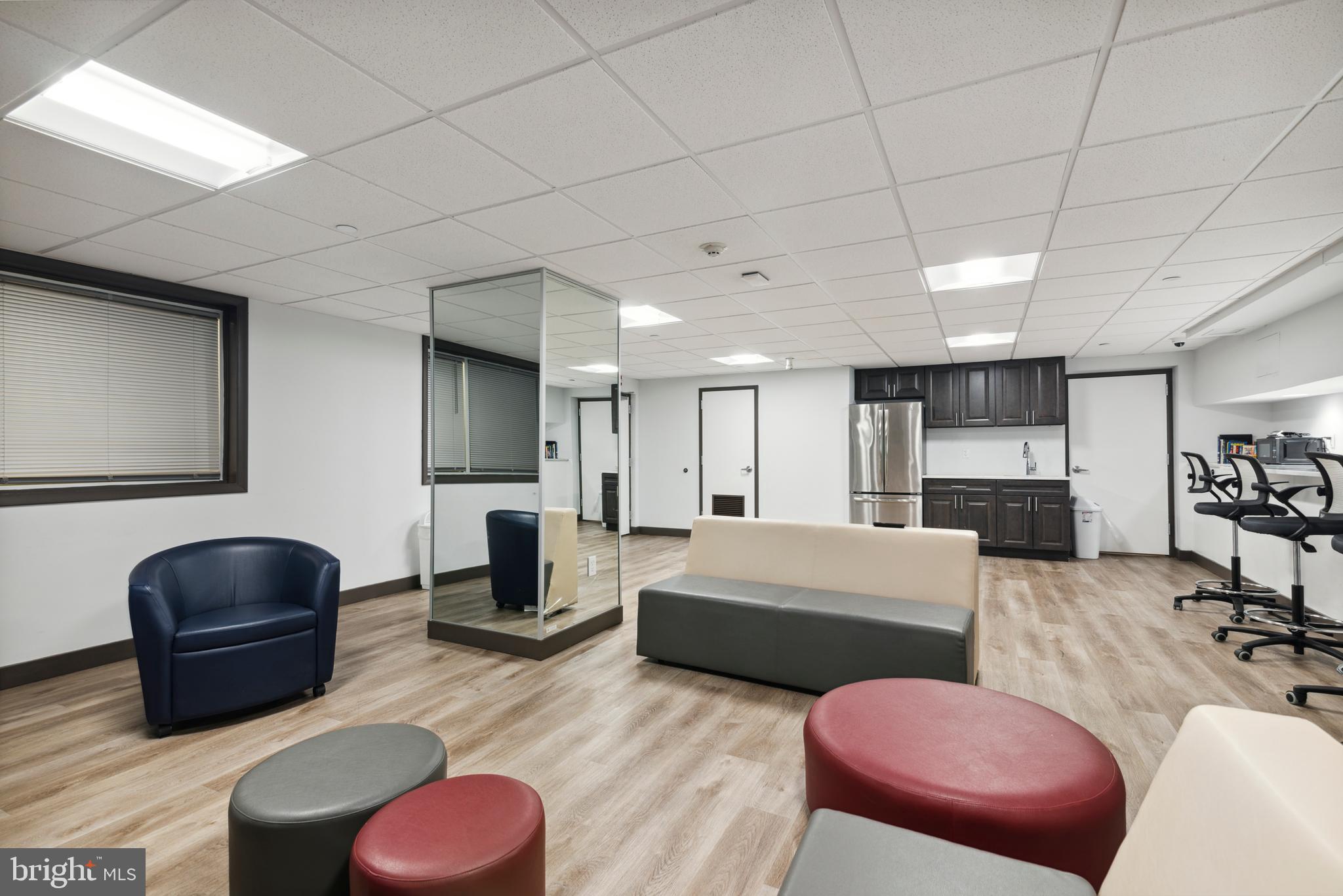 2101 Chestnut Street, Unit 1107 Philadelphia, PA 19103 - Photo 17 of 19