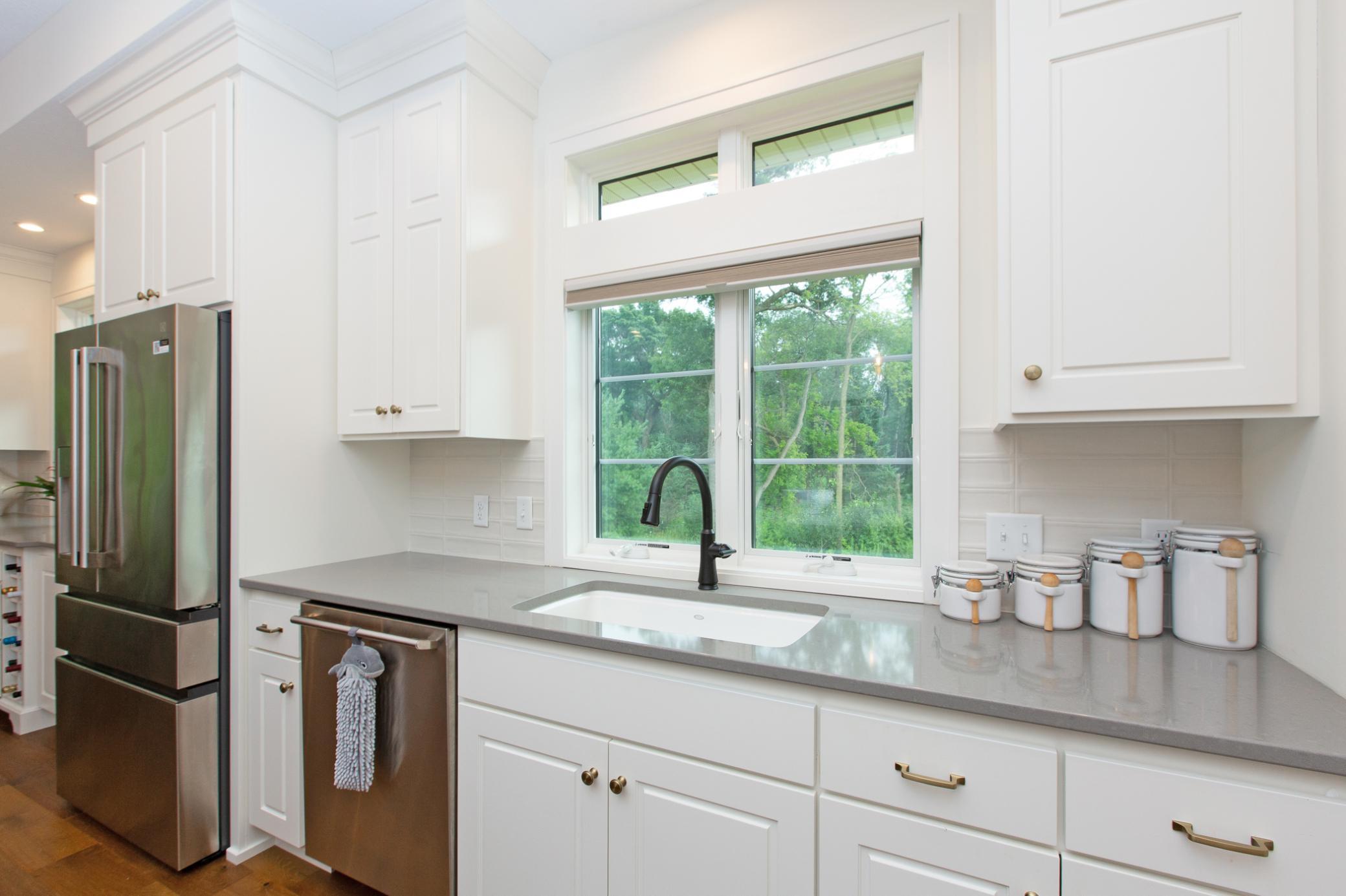 11784 Azure Lane Inver Grove Heights, MN 55077 - Photo 11 of 32