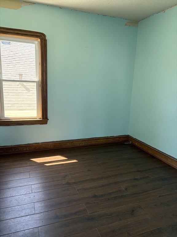 31 Cross Street, Unit 3 Fall River, MA 02723 - Photo 3 of 7