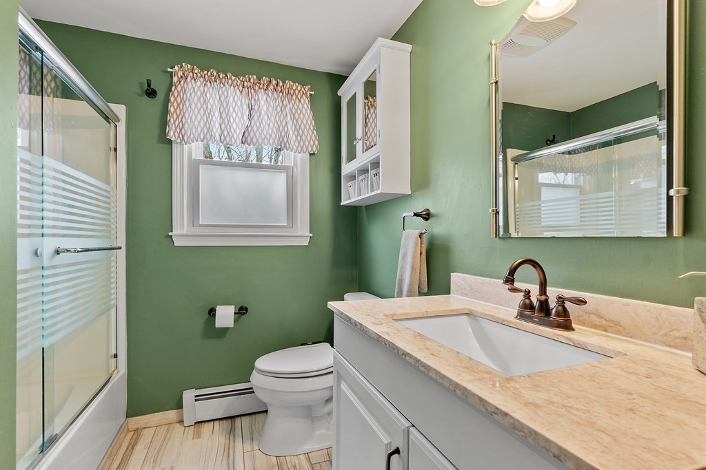 85 Davis Road Westminster, MA 01473 - Photo 17 of 35