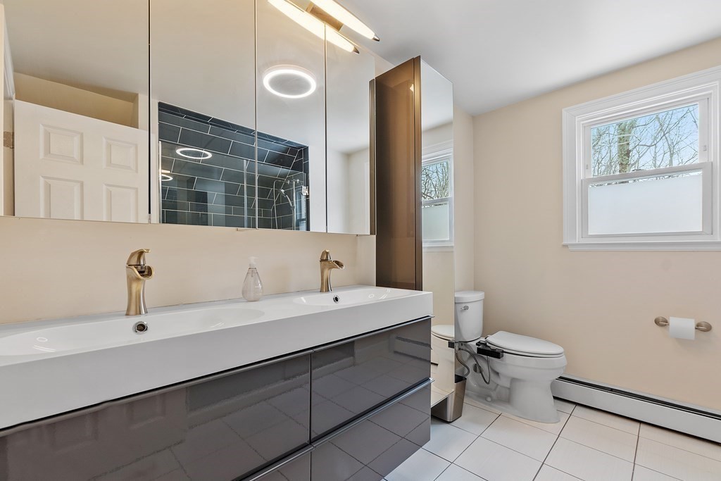 85 Davis Road Westminster, MA 01473 - Photo 21 of 35