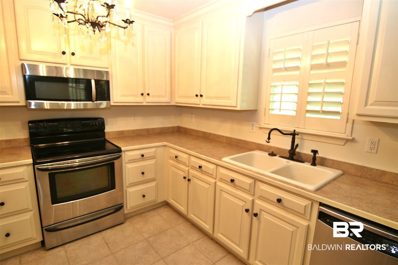 307 Ridgewood Drive Daphne, AL 36526 - Photo 9 of 26