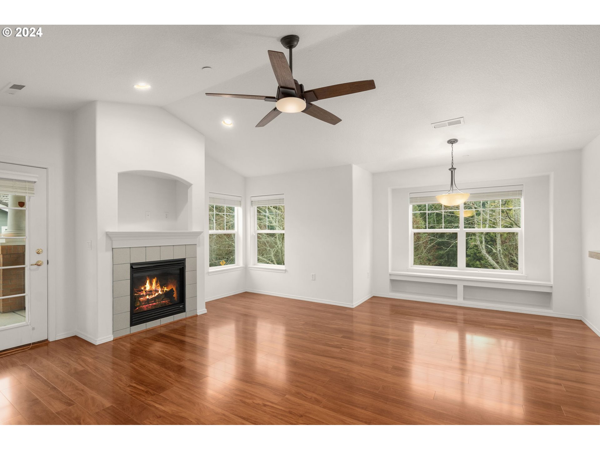 30344 Southwest Ruth Street, Unit 63 Wilsonville, OR 97070 - Photo 5 of 37 Gallery Image 5