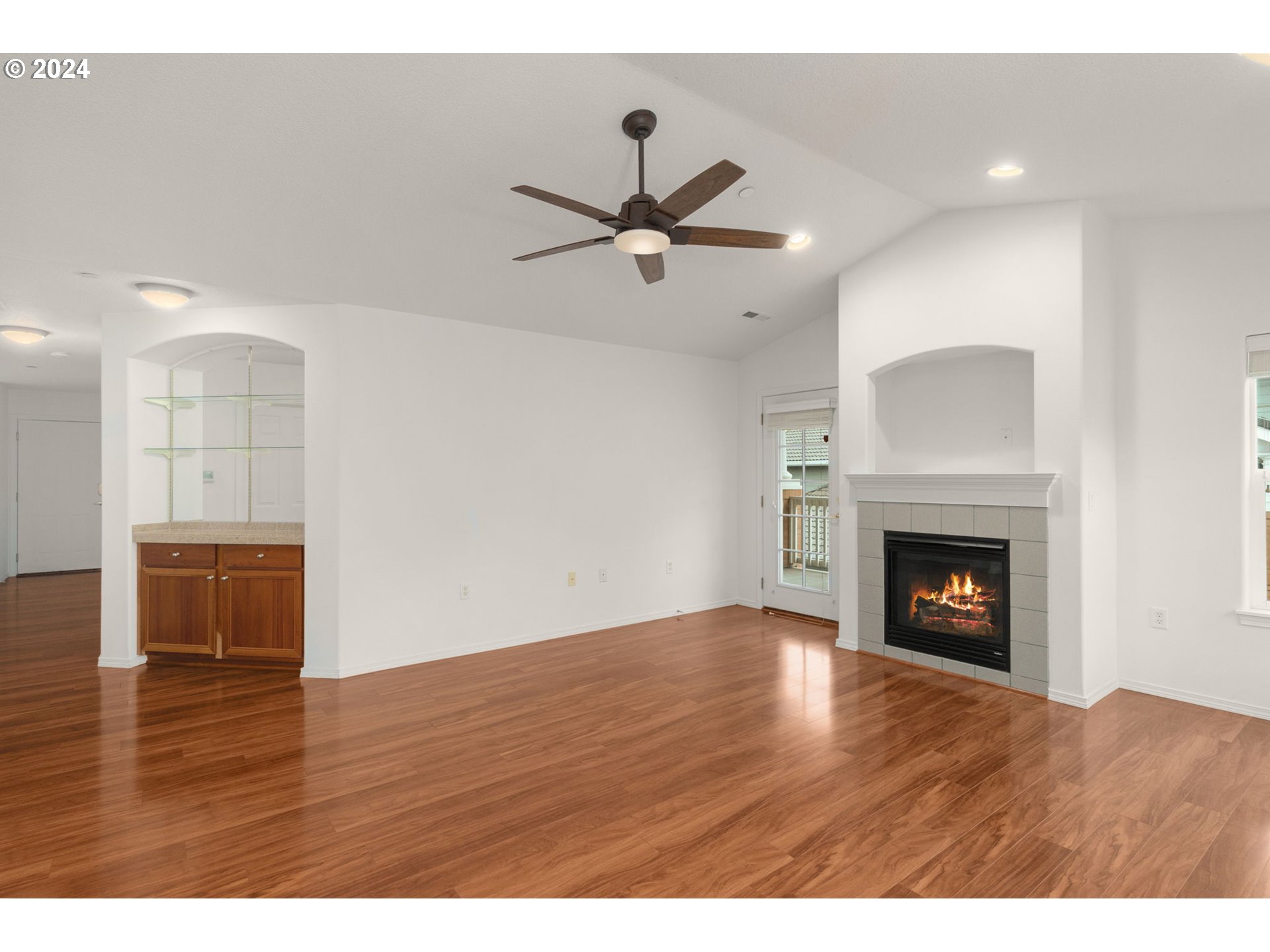 30344 Southwest Ruth Street, Unit 63 Wilsonville, OR 97070 - Photo 6 of 37 Gallery Image 6