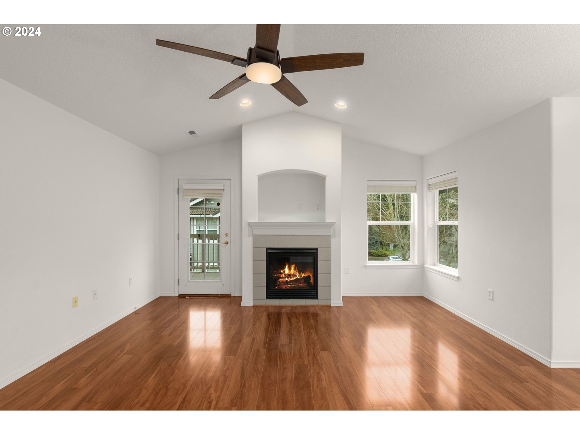 30344 Southwest Ruth Street, Unit 63 Wilsonville, OR 97070 - Photo 7 of 37 Gallery Image 7