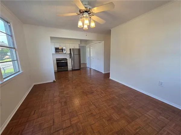 $2,300 | 552 Metairie Lawn Drive, Metairie, LA 70001