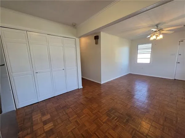 $2,300 | 552 Metairie Lawn Drive, Metairie, LA 70001