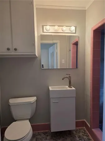 $2,300 | 552 Metairie Lawn Drive, Metairie, LA 70001