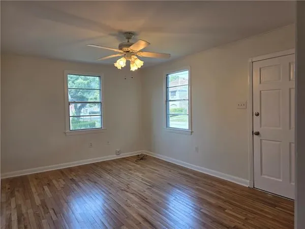 $2,300 | 552 Metairie Lawn Drive, Metairie, LA 70001