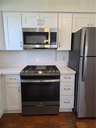 $2,300 | 552 Metairie Lawn Drive, Metairie, LA 70001
