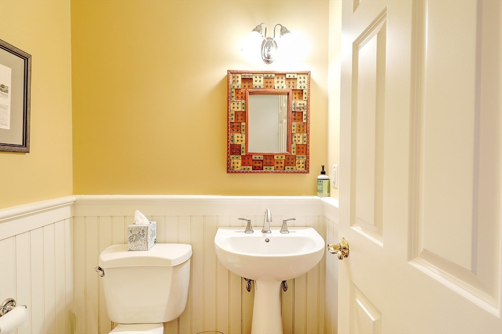 1236 Main Road Westport, MA 02790 - Photo 25 of 36 Gallery Image 25