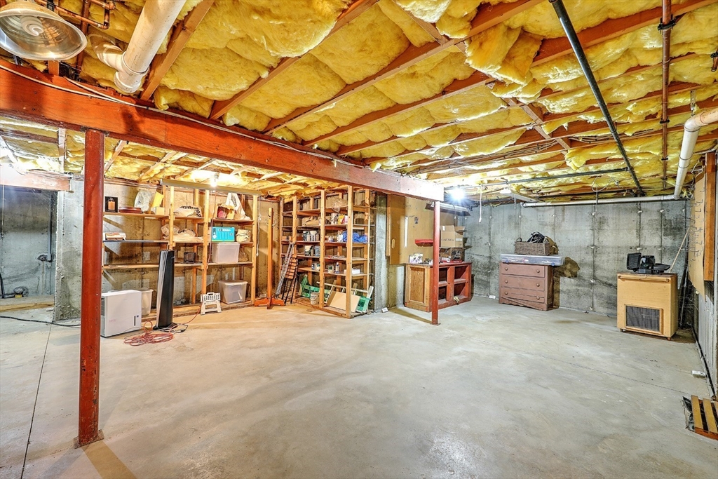 1236 Main Road Westport, MA 02790 - Photo 31 of 36 Gallery Image 31