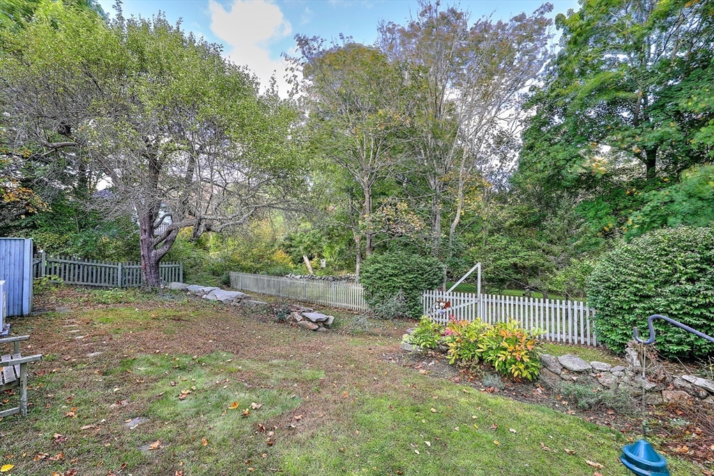 1236 Main Road Westport, MA 02790 - Photo 34 of 36 Gallery Image 34