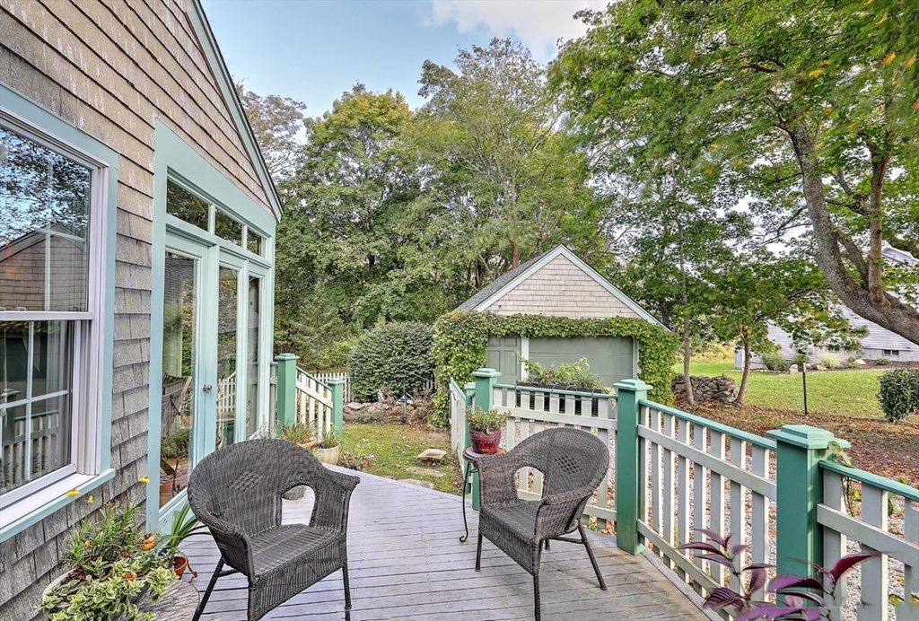 1236 Main Road Westport, MA 02790 - Photo 4 of 36 Gallery Image 4