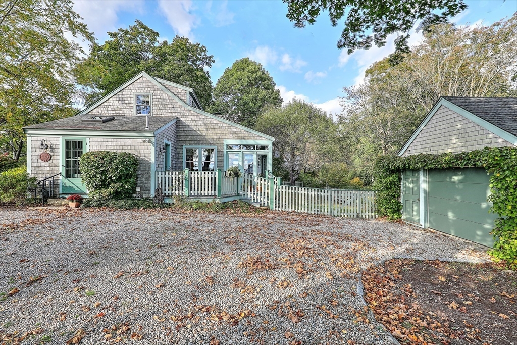 1236 Main Road Westport, MA 02790 - Photo 6 of 36 Gallery Image 6