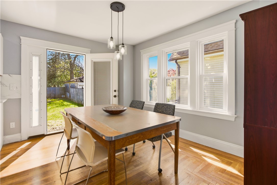 18 Harding Avenue Cranston, RI 02905 - Photo 10 of 33