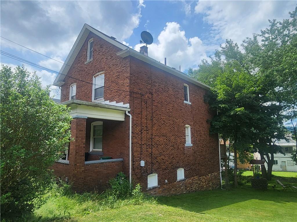 939 Beaver Road Ambridge, PA 15003 - Photo 2 of 14 Gallery Image 2