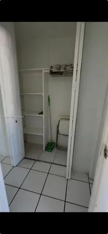 $319,000 | 335 Collins Avenue, Unit 302, Miami Beach, FL 33139