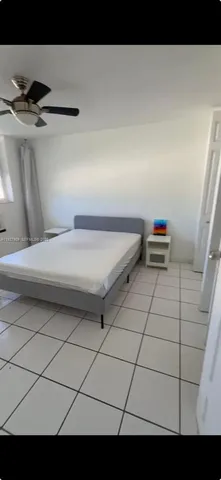 $319,000 | 335 Collins Avenue, Unit 302, Miami Beach, FL 33139