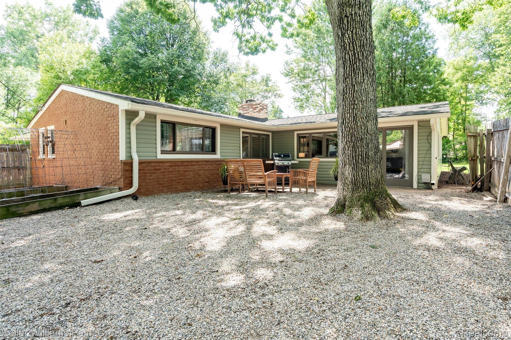 3314 Aquinas Drive Rochester, MI 48309 - Photo 40 of 43 3314-Aquinas-Dr-42.jpg