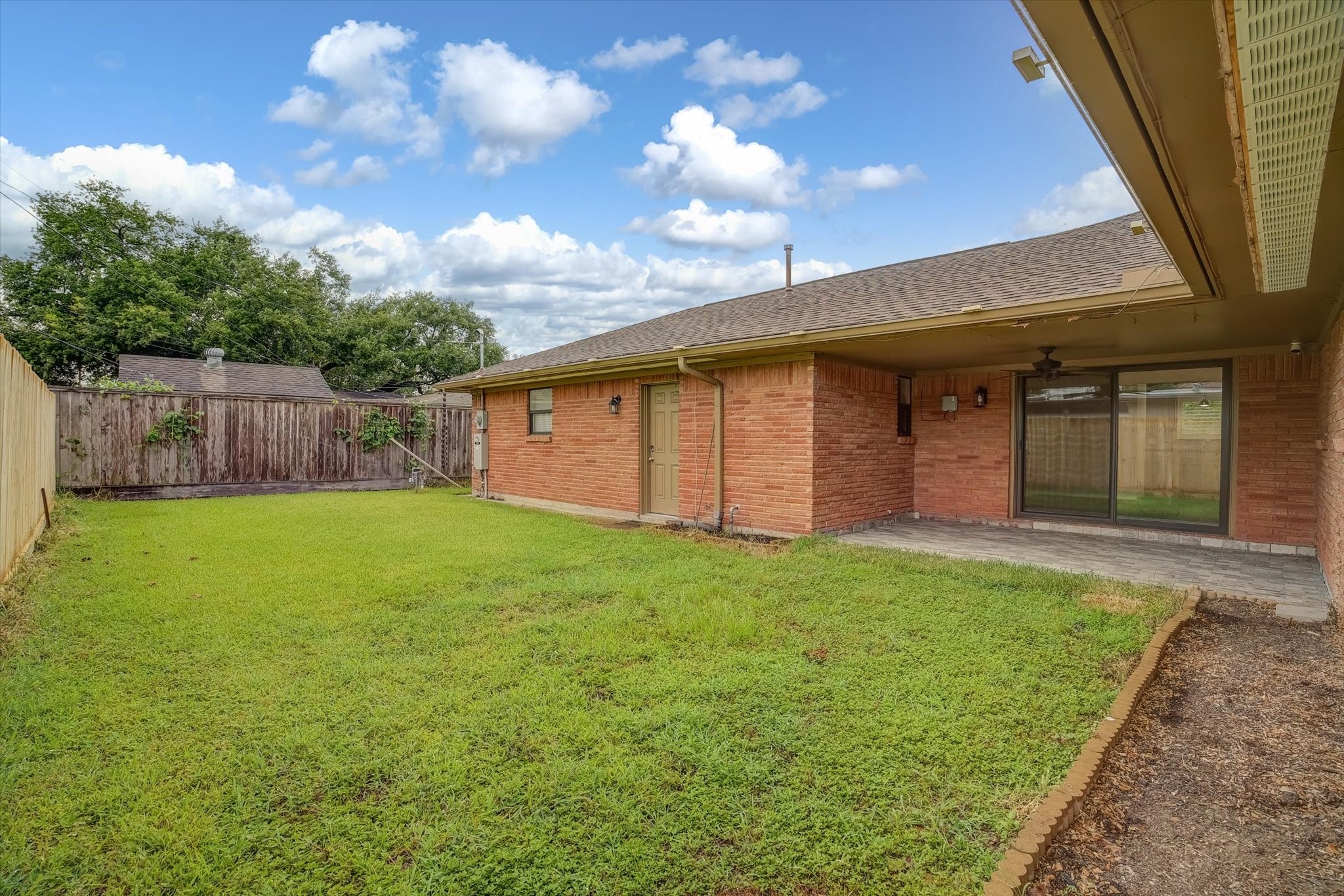 2123 Ridgecrest Drive Houston, TX 77055 - Photo 40 of 44