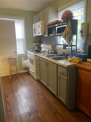 $189,900 | 534 East 148th Place, Harvey, IL 60426