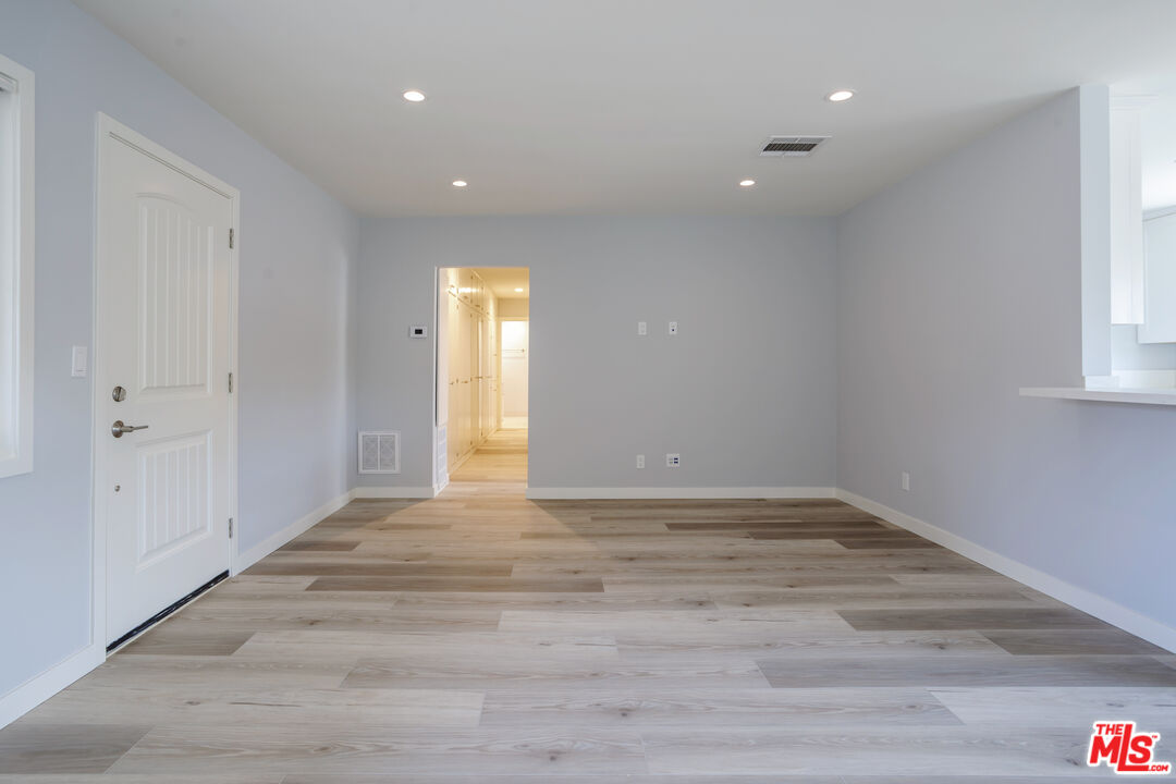 1116 San Rafael Avenue, Unit 6 Glendale, CA 91202 - Photo 15 of 23 a view of an empty room and window