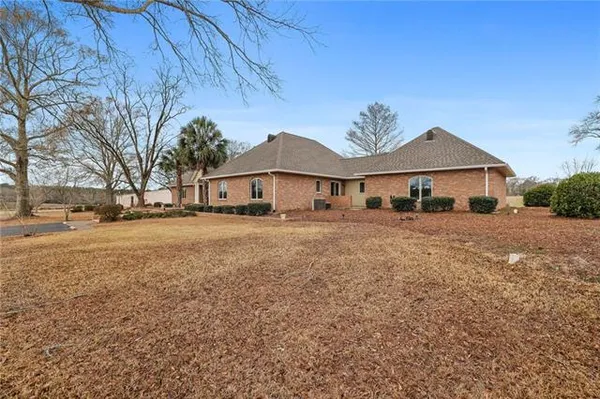 $990,000 | 53319 Highway 60, Bogalusa, LA 70427
