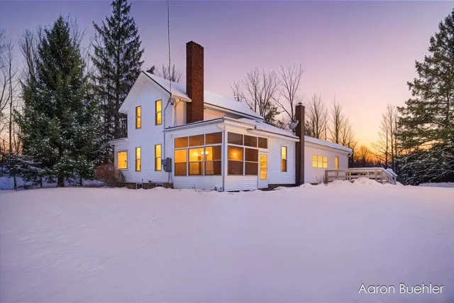 $319,000 | 9153 Lawrence Road, Nashville, MI 49073