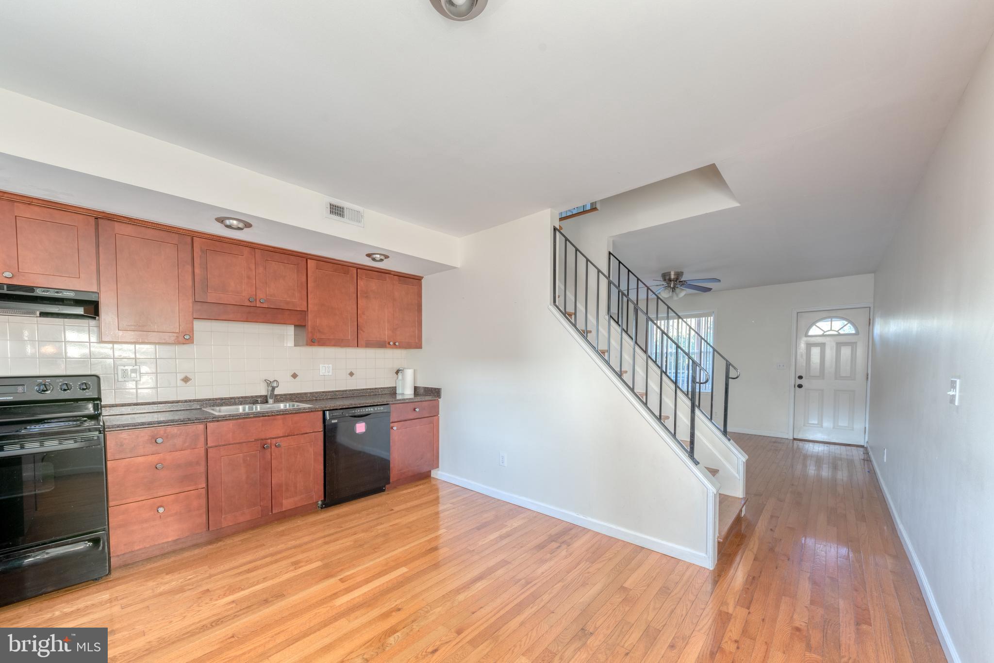 3821 Roland Avenue Baltimore, MD 21211 - Photo 8 of 21 Gallery Image 8
