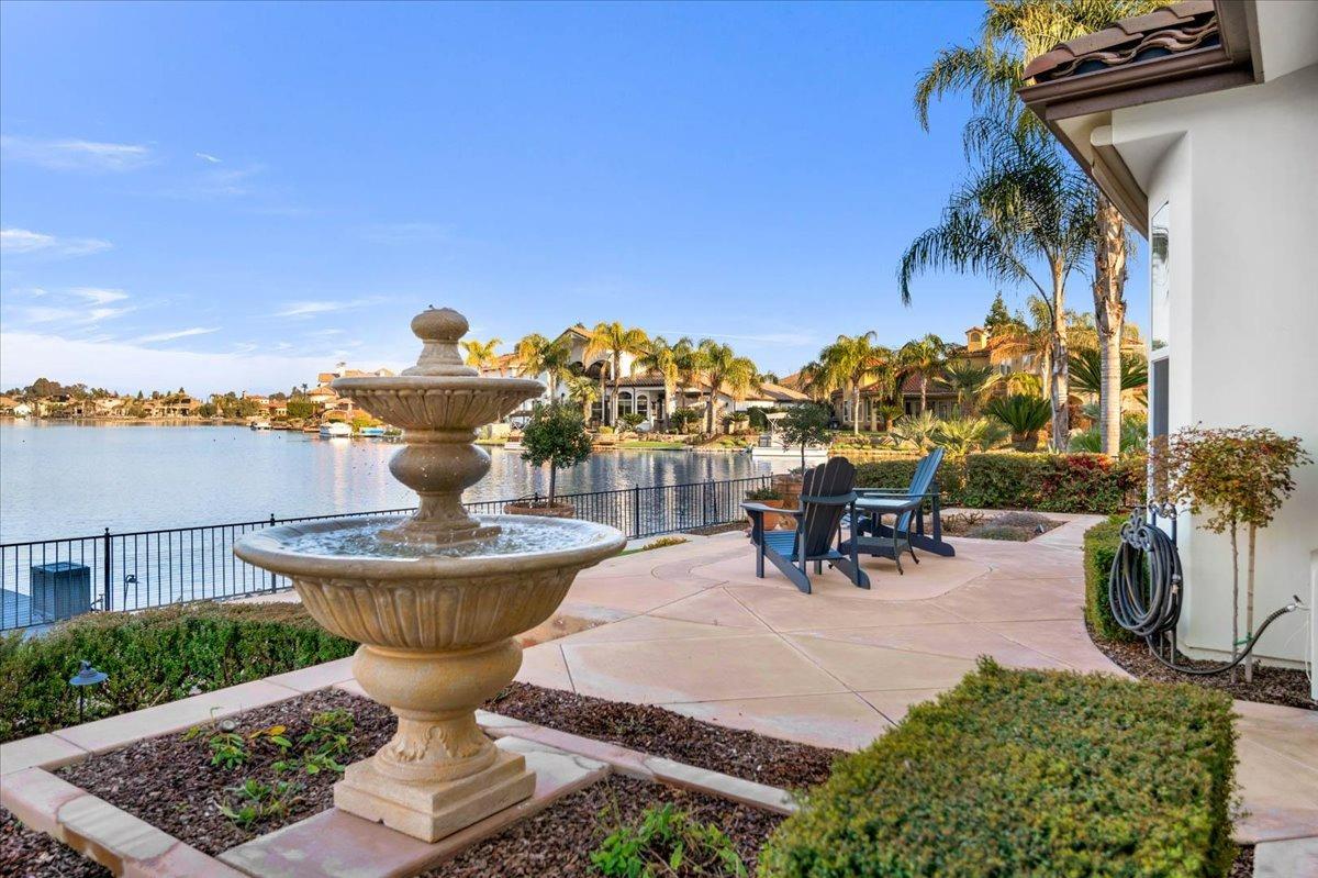 4574 North Quail Lake Drive Clovis, CA 93619 - Photo 49 of 77 a view of a water fountain and a fountain in the back yard