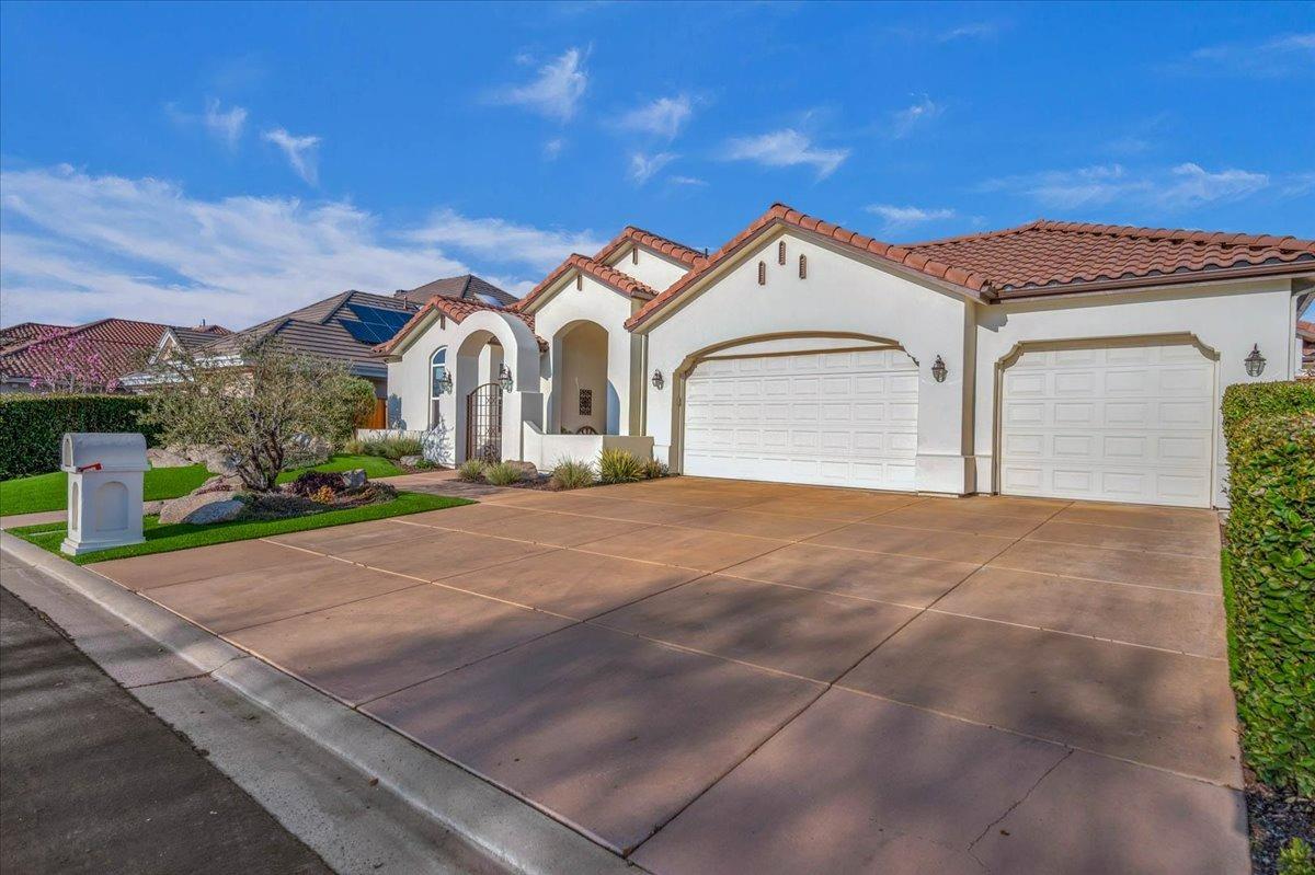 4574 North Quail Lake Drive Clovis, CA 93619 - Photo 7 of 77