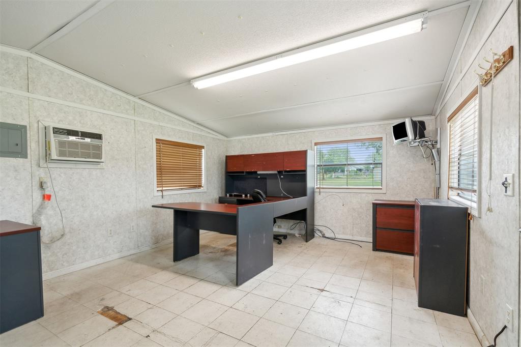 8740 Interstate 20 Eastland, TX 76448 - Photo 22 of 35 a view of living room filled with furniture and window