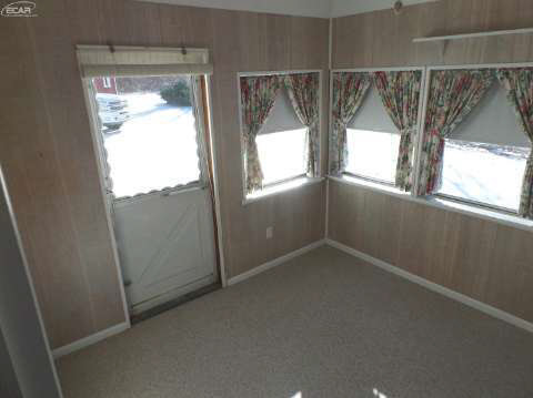 8164 Buckell Lake Road Holly, MI 48442 - Photo 19 of 36 20457116-18.JPG