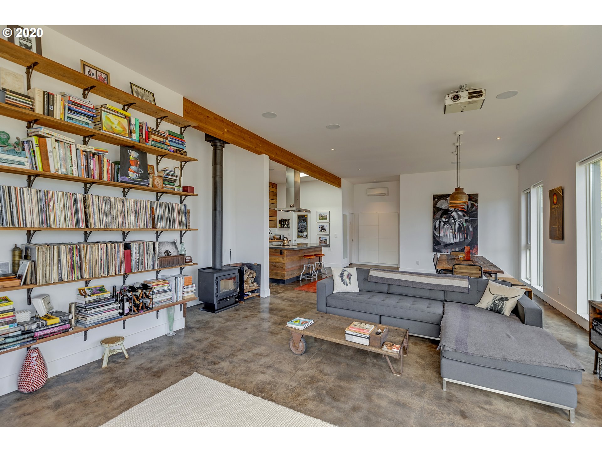 151 Shaddox Springs Road Underwood, WA 98651 - Photo 14 of 32 Living Room/Dining Room