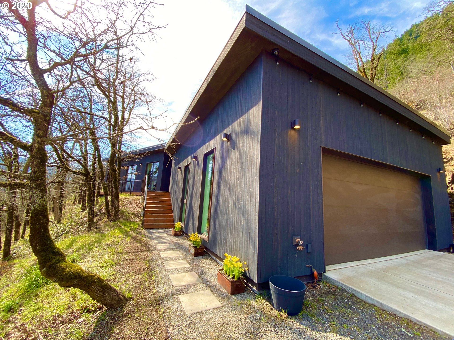 151 Shaddox Springs Road Underwood, WA 98651 - Photo 28 of 32 Garage