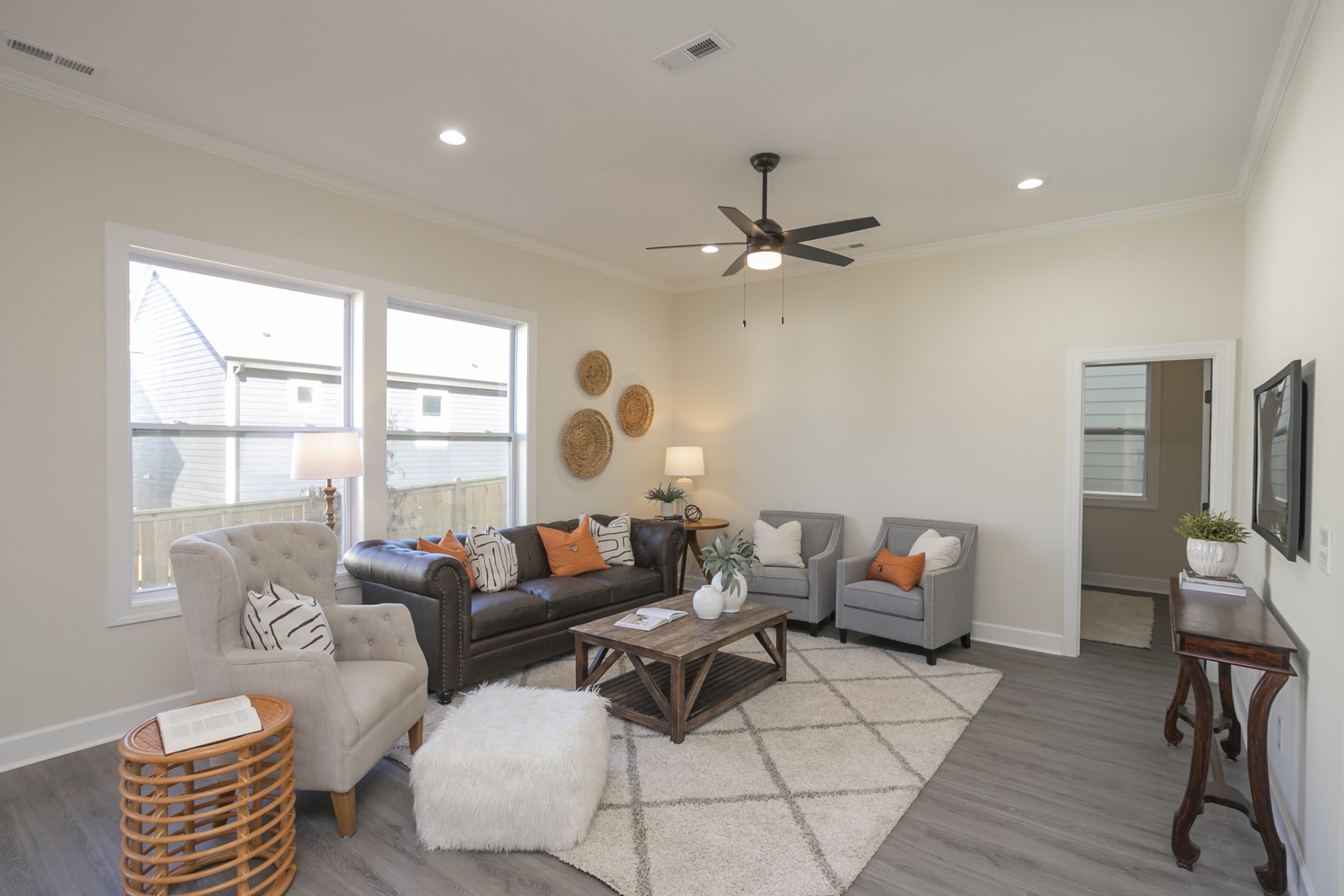 4344 Old Goins Road Nashville, TN 37211 - Photo 3 of 29 a living room with furniture a flat screen tv and a window