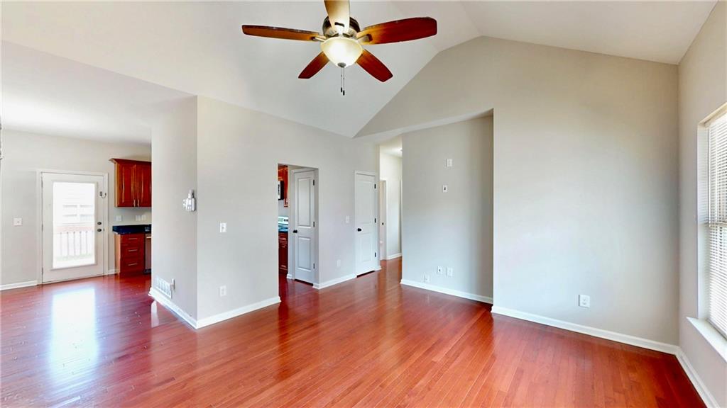 208 Comet Court Dallas, GA 30157 - Photo 4 of 33