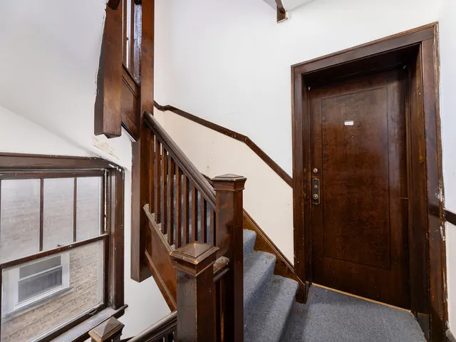 $840,000 | 6212 North Sacramento Avenue, Chicago, IL 60659