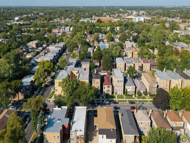 $840,000 | 6212 North Sacramento Avenue, Chicago, IL 60659