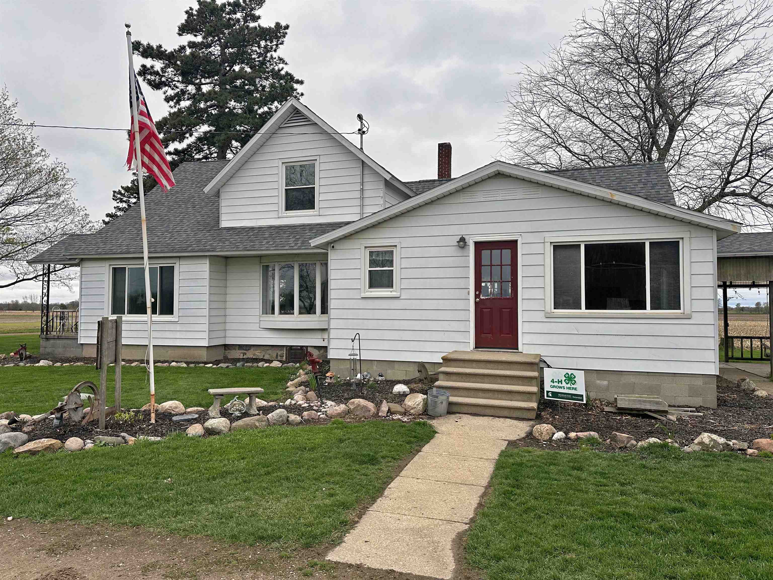 2087 Allan Road Owosso, MI 48867 - Photo 16 of 47 50139798-07d8e54e-1b2a-403e-b52e-69ace246a2ca.JPG