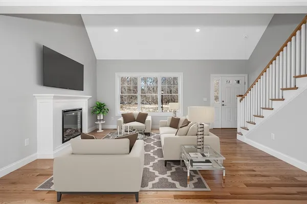 $719,900 | 15 Lewis Farm Road, Unit 15, Dracut, MA 01826